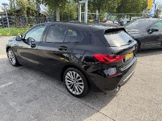 damaged passenger cars BMW 1-serie 116D 85KW High Executive Clima Navi Led 5-Dr NAP 2021/2