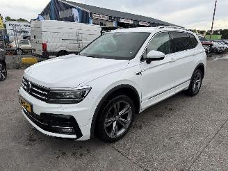 Vaurioauto  passenger cars Volkswagen Tiguan 1.5 TSI 110KW DSG R-Line Clima Navi Led 7-Pers NAP 2019/4