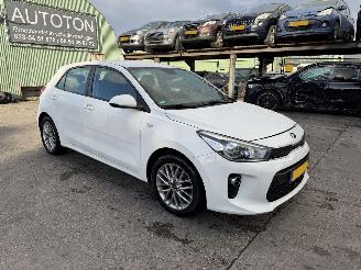 Damaged car Kia Rio 1.0 TGDI 74KW Navigator Camera Clima Led ComfortPlusLine 5-Drs NAP 2017/4