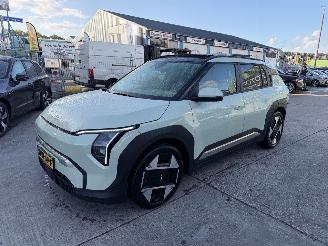 Schadeauto Kia EV3 58.3 kWh 150KW Pano Plus Advanced Clima Navi Camera NAP 2025/3