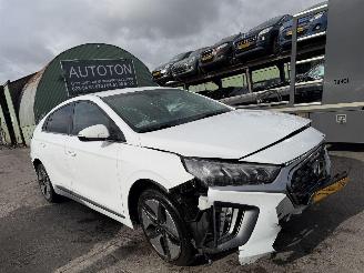 Vaurioauto  passenger cars Hyundai Ioniq 1.6 GDI Hybrid Comfort Plus Clima Navi 2021/7