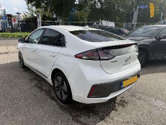 damaged passenger cars Hyundai Ioniq 1.6 GDI Hybrid Comfort Plus Clima Navi 2021/7