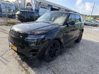 Damaged car Land Rover Range Rover sport 3.0 P550e 405KW PHEV Autobiography Pano Clima Navi 2025/4