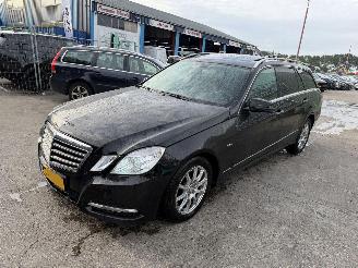 Mercedes E-klasse 200 CDI 100KW Schuifdak Clima Navi Xenon picture 1