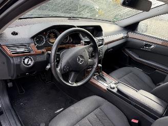 Mercedes E-klasse 200 CDI 100KW Schuifdak Clima Navi Xenon picture 3