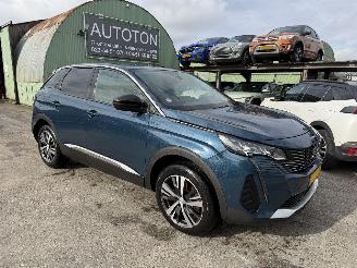 Schadeauto Peugeot 3008 1.6 Hybrid Autom.165KW Allure Pack Business Clima Navi Camera Led NAP 2022/7