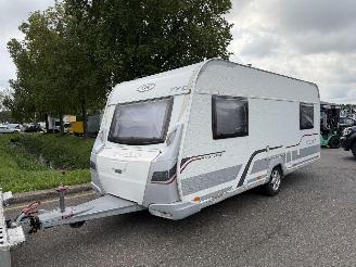 krockskadad bil caravan LMC  Munsterland 490 E Rondzit Middenkeuken Mover Luifel WC 2010/3