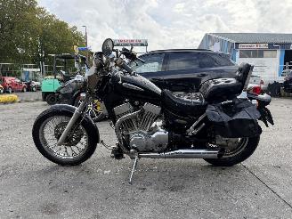 danneggiata motocicli Suzuki Intruder C 1400 CS Chopper 45KW 1998/1