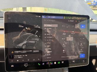 Tesla Model Y 75 kWh Long Range AWD 258KW Pano Clima Navi picture 13