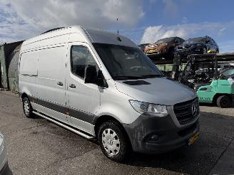 dañado vehículos comerciales Mercedes Sprinter 314 CDI Autom. 105KW L2 Clima Navi Camera L2 NAP 2019/1