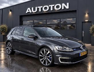 damaged passenger cars Volkswagen Golf 1.4 GTE 110KW Pano DSG Clima Navi Leer Led 5-Drs 2015/12