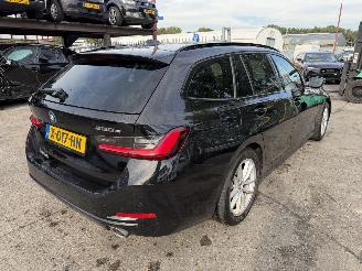 BMW 3-serie 320e 150KW Autom. Pano Clima Navi NAP picture 2