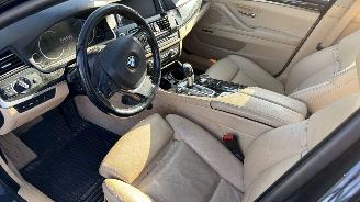 BMW 5-serie 520i luxury edition picture 9