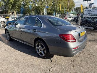 Schadeauto Mercedes E-klasse 300 e 155KW Hybrid AMG Autom. Sfeerverlichting Clima Navi Led Xenon NAP 2020/2