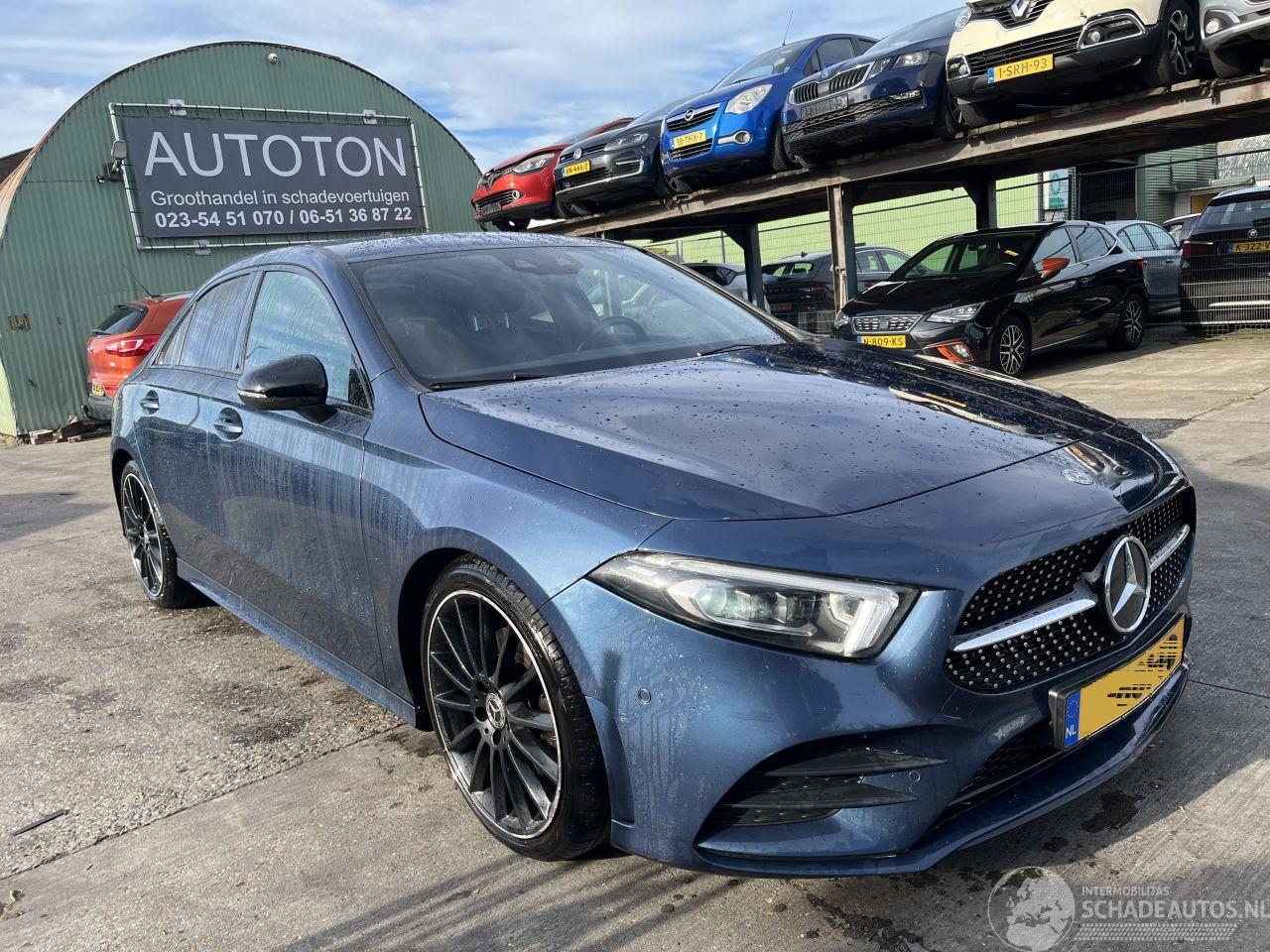 Mercedes A-klasse 220 Autom. 140KW 4Matic Premium Plus Clima Navi Sfeerverlichting