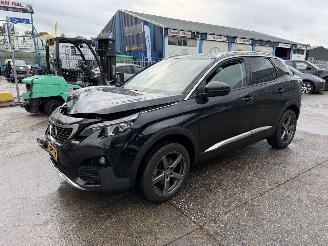 uszkodzony samochody osobowe Peugeot 3008 1.2 Autom. 96KW Allure Clima Navi 2017/5