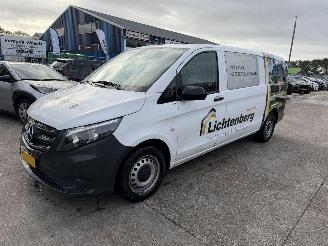 skadebil bedrijf Mercedes Vito 114 CDI 100KW Extra Lang DC Airco Navi Comfort NAP 2023/2