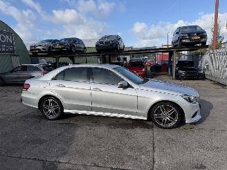 Damaged car Mercedes E-klasse 220 Bluetec 125KW Automaat AMG Edition Clima Navi Led Xenon NAP 2015/12