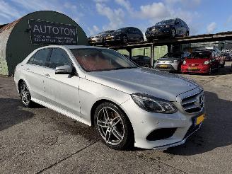 Voiture accidenté Mercedes E-klasse 220 Bluetec 125KW Automaat AMG Edition Clima Navi Led Xenon NAP 2015/12