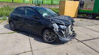 damaged passenger cars Peugeot 208 ELECTRISCH 2021/12