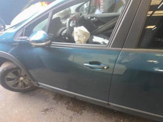 Peugeot 2008 2008 (CU), MPV, 2013 / 2019 1.2 Vti 12V PureTech picture 10