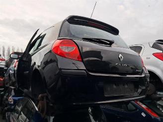 demontáž osobní automobily Renault Clio Clio III (BR/CR), Hatchback, 2005 / 2014 1.6 16V 2006/1