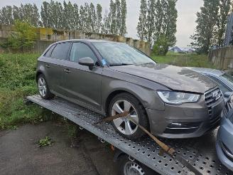 Vrakbiler auto Audi A3 A3 Sportback (8VA/8VF), Hatchback 5-drs, 2012 / 2020 1.4 TFSI ACT Ultra 16V 2015/10