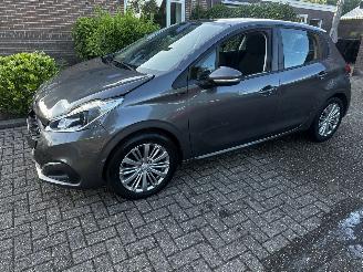  Peugeot 208 1.2 THP 110 signature 2019/1