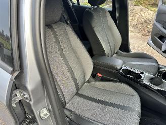 Peugeot 208 1.2 Allure picture 18