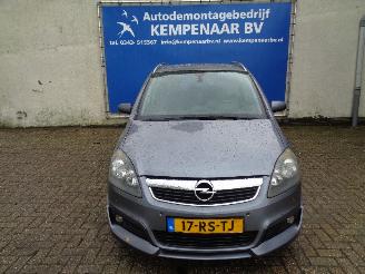 Auto incidentate Opel Zafira Zafira (M75) MPV 1.9 CDTI (Z19DT(Euro 4)) [88kW]  (07-2005/...) 2005