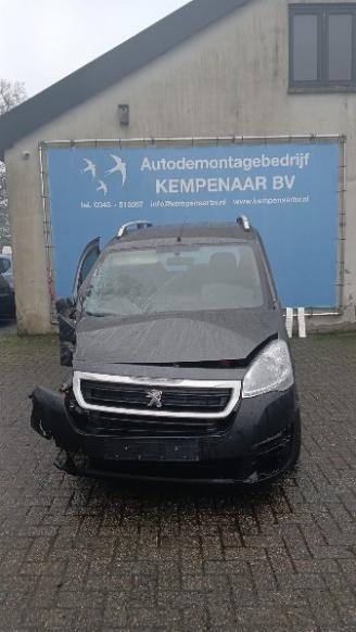 demontáž osobní automobily Peugeot Partner Partner Tepee (7A/B/C/D/E/F/G/J/P/S) MPV 1.6 VTI 16V (EP6CDTR(5FK)) [7=
2kW]  (08-2010/12-2018) 2017