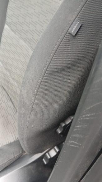 Skoda Octavia Octavia Combi (1Z5) Combi 5-drs 1.2 TSI (CBZB) [77kW]  (02-2010/04-201=
3) picture 8