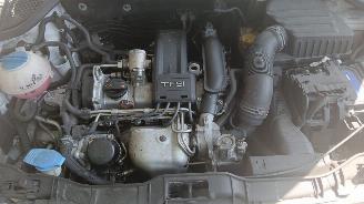 Audi A1 A1 (8X1/8XK) Hatchback 3-drs 1.2 TFSI (CBZA) [63kW]  (05-2010/04-2015)= picture 2