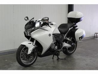 Honda VFR 1200 F picture 2
