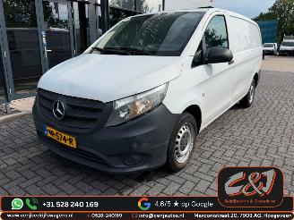 skadebil bedrijf Mercedes Vito 109 CDI Functional Lang airco 3 zits marge ( btw vrij ) 2015/6