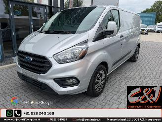 uszkodzony samochody ciężarowe Ford Transit Custom  2018/10
