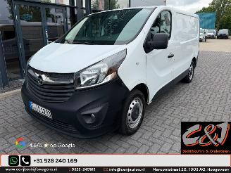 krockskadad bil bedrijf Opel Vivaro  2015/5