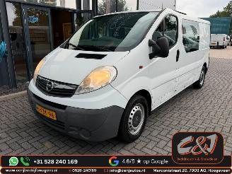 krockskadad bil bedrijf Opel Vivaro  2012/10