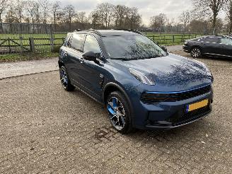 Lynk & Co 01  picture 2