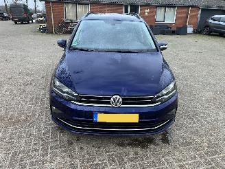 Vaurioauto  passenger cars Volkswagen Golf Sportsvan AUTOMAAT 2018/6