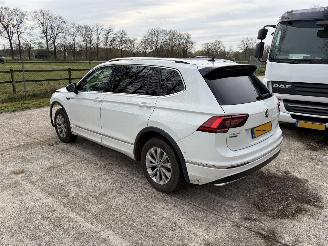 uszkodzony samochody osobowe Volkswagen Tiguan 2.0 4 motion 2020/10