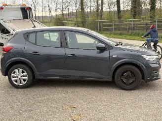 Dacia Sandero bi- fuel picture 4