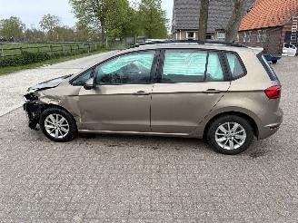 Schadeauto Volkswagen Golf Sportsvan 1.2 automaat 2014/11
