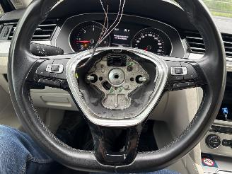 Volkswagen Passat 2.0 TDI automaat picture 14