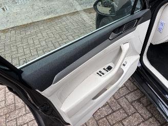 Volkswagen Passat 2.0 TDI automaat picture 5