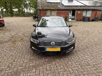Volkswagen Passat 2.0 TDI automaat picture 2
