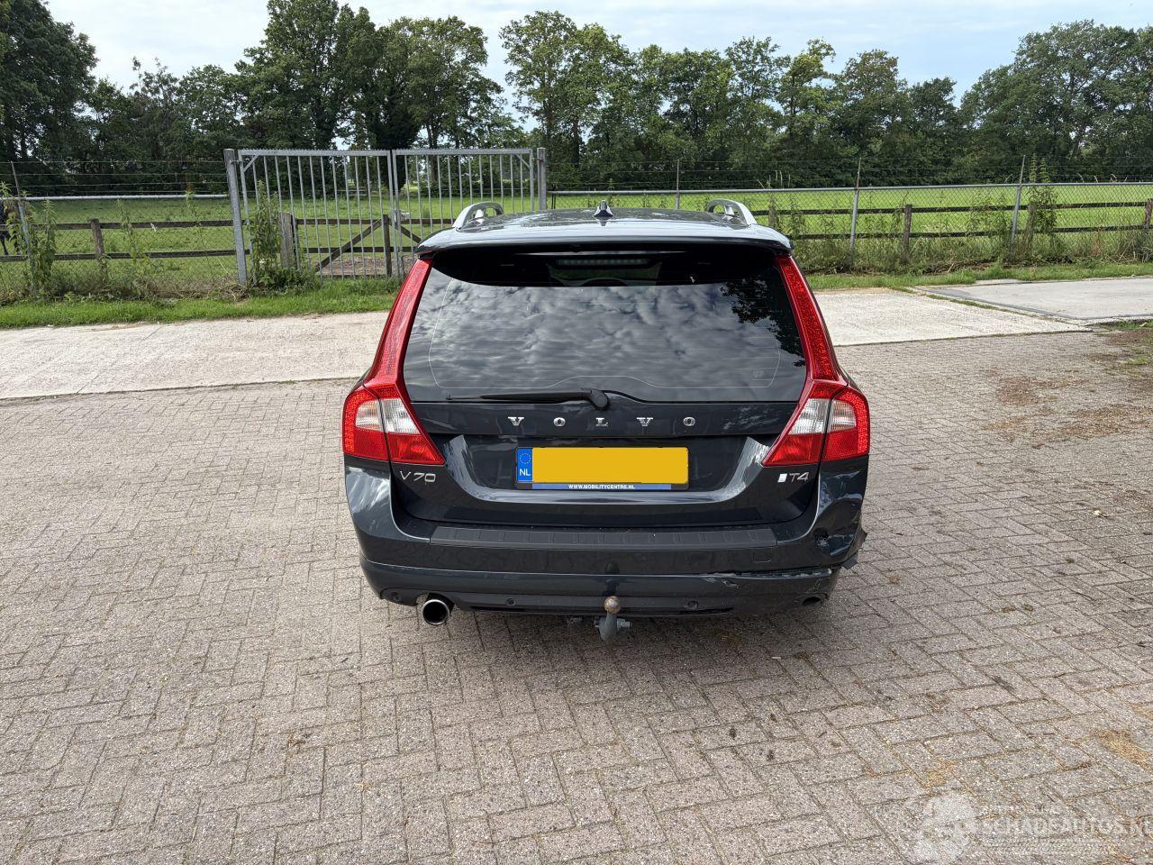 Volvo V-70 T4 R Edition