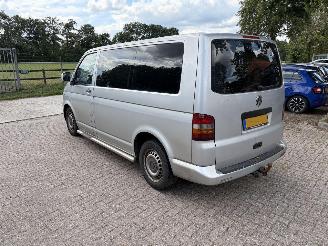 krockskadad bil bedrijf Volkswagen Transporter 2.5 dubbel cabine 2004/1