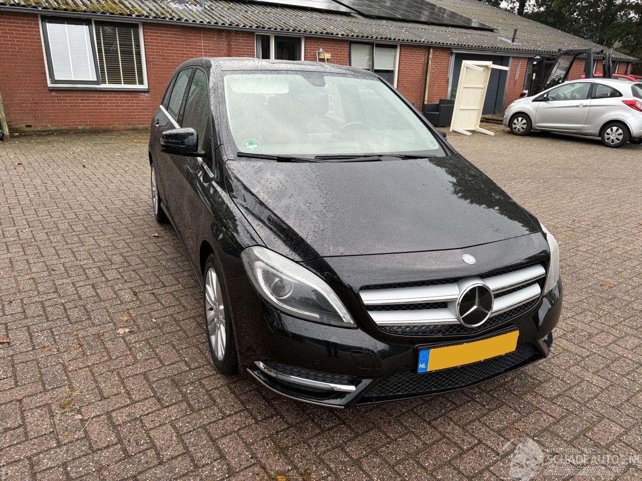 Mercedes B-klasse 200 AMBITION AUTOMAAT