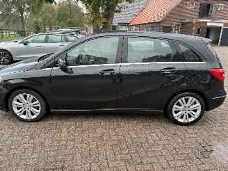 Mercedes B-klasse 200 AMBITION AUTOMAAT picture 4